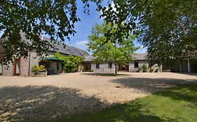 2 Bed In Sherborne Folki Holiday Home Longburton United Kingdom
